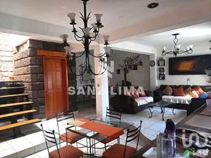 NEX-267397 - Casa en Venta, con 3 recamaras, con 3 baños, con 245 m2 de construcción en Álamos 3a Secc, CP 38024, Guanajuato.