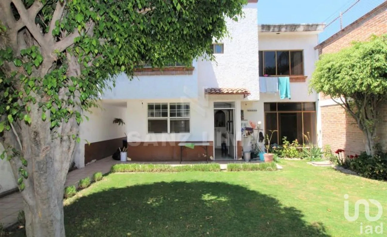Casa en Venta en Jardines de Celaya 1a Secc, Celaya, Guanajuato | NEX-267413 | iad México | Foto 12 de 25