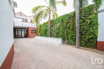 NEX-268176 - Casa en Venta, con 5 recamaras, con 5 baños, con 600 m2 de construcción en Celaya Centro, CP 38000, Guanajuato.