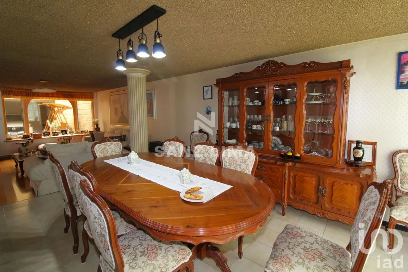 Casa en Venta en Zona de Oro, Celaya, Guanajuato | NEX-271345 | iad México | Foto 2 de 27