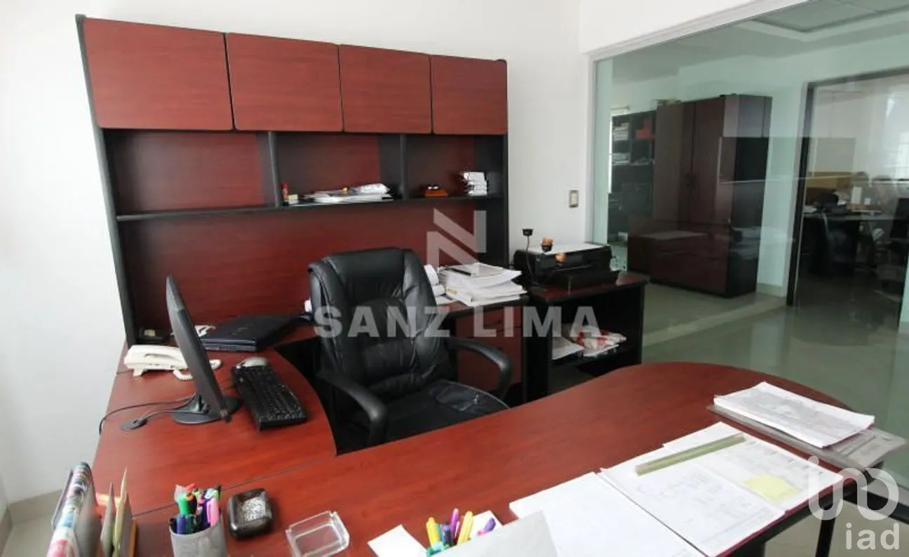 Oficina en Renta en Zona de Oro del Bajío, Celaya, Guanajuato | NEX-273286 | iad México | Foto 2 de 16