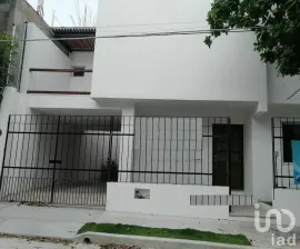 NEX-114324 - Casa en Venta, con 4 recamaras, con 2 baños, con 187 m2 de construcción en Real del Bosque, CP 29040, Chiapas.