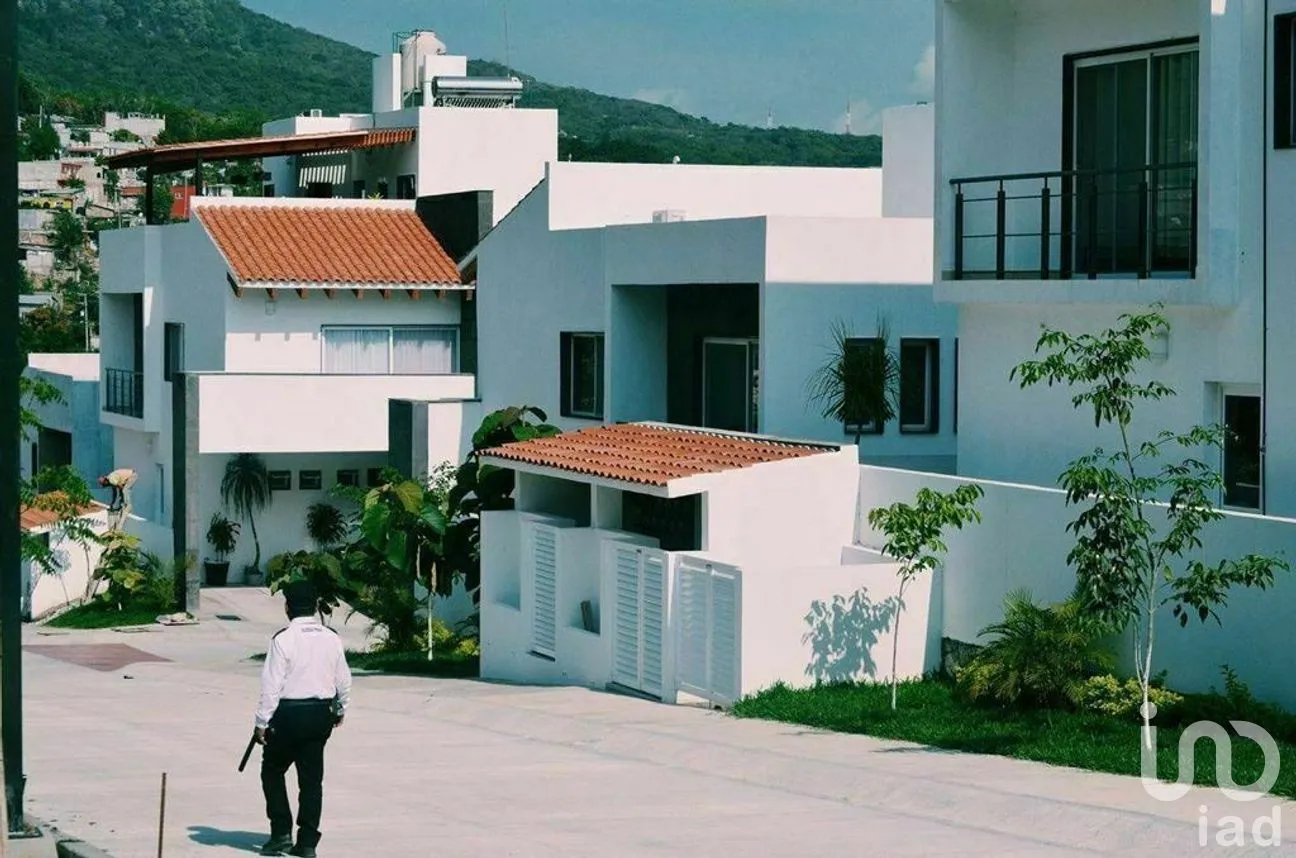 Casa en Venta en Joyas del Oriente, Tuxtla Gutiérrez, Chiapas | NEX-278719 | iad México | Foto 2 de 4