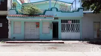 NEX-278724 - Casa en Venta, con 21 recamaras, con 4 baños en Tuxtla Gutiérrez Centro, CP 29000, Chiapas.