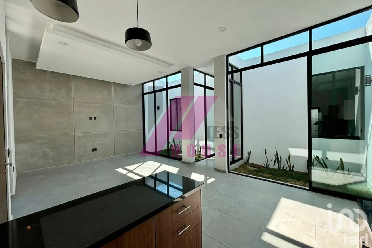 Casa en Venta en Residencial Esmeralda Norte, Colima, Colima | NEX-226703 | iad México | Foto 2 de 9