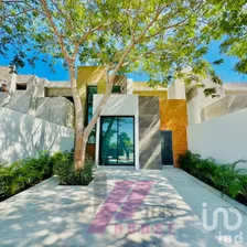 NEX-277511 - Casa en Venta, con 3 recamaras, con 2 baños en El Chanal, CP 28610, Colima.