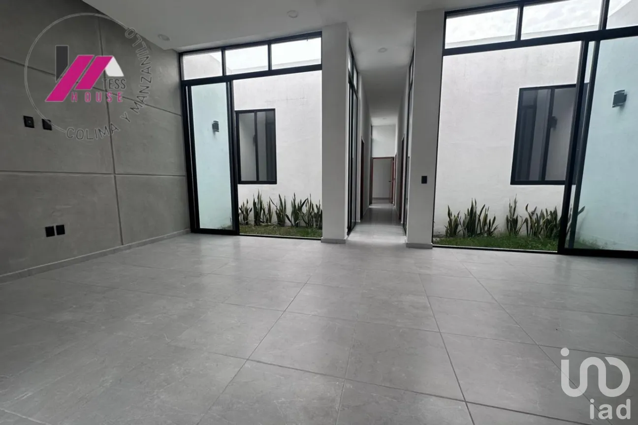 Casa en Venta en Residencial Esmeralda Norte, Colima, Colima | NEX-277517 | iad México | Foto 2 de 16