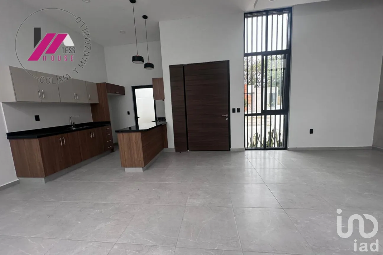 Casa en Venta en Residencial Esmeralda Norte, Colima, Colima | NEX-277517 | iad México | Foto 3 de 16