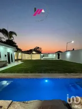 NEX-277530 - Local en Venta, con 6 baños, con 275.41 m2 de construcción en Las Moras, CP 28400, Colima.