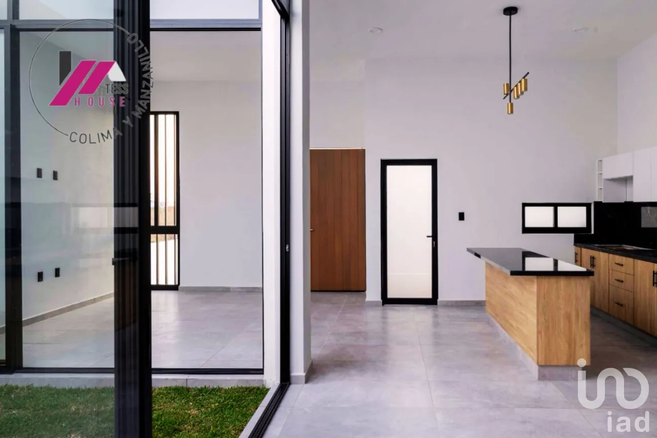Casa en Venta en Residencial Esmeralda Norte, Colima, Colima | NEX-277538 | iad México | Foto 2 de 7