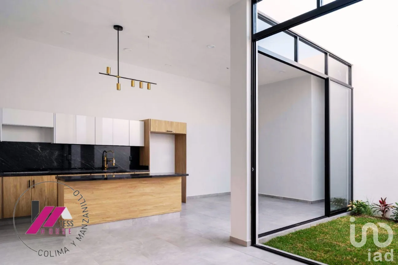 Casa en Venta en Residencial Esmeralda Norte, Colima, Colima | NEX-277538 | iad México | Foto 3 de 7