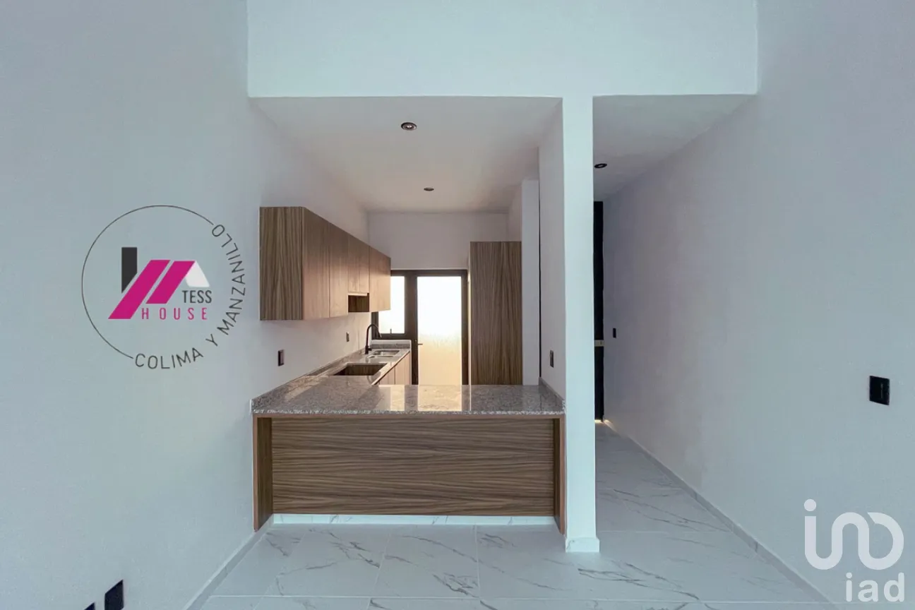 Casa en Venta en Residencial Esmeralda Norte, Colima, Colima | NEX-277540 | iad México | Foto 2 de 10