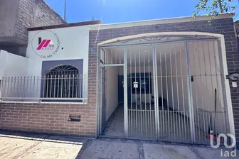 NEX-277544 - Casa en Venta, con 2 recamaras, con 2 baños, con 89 m2 de construcción en Jardines del Sol, CP 28048, Colima.