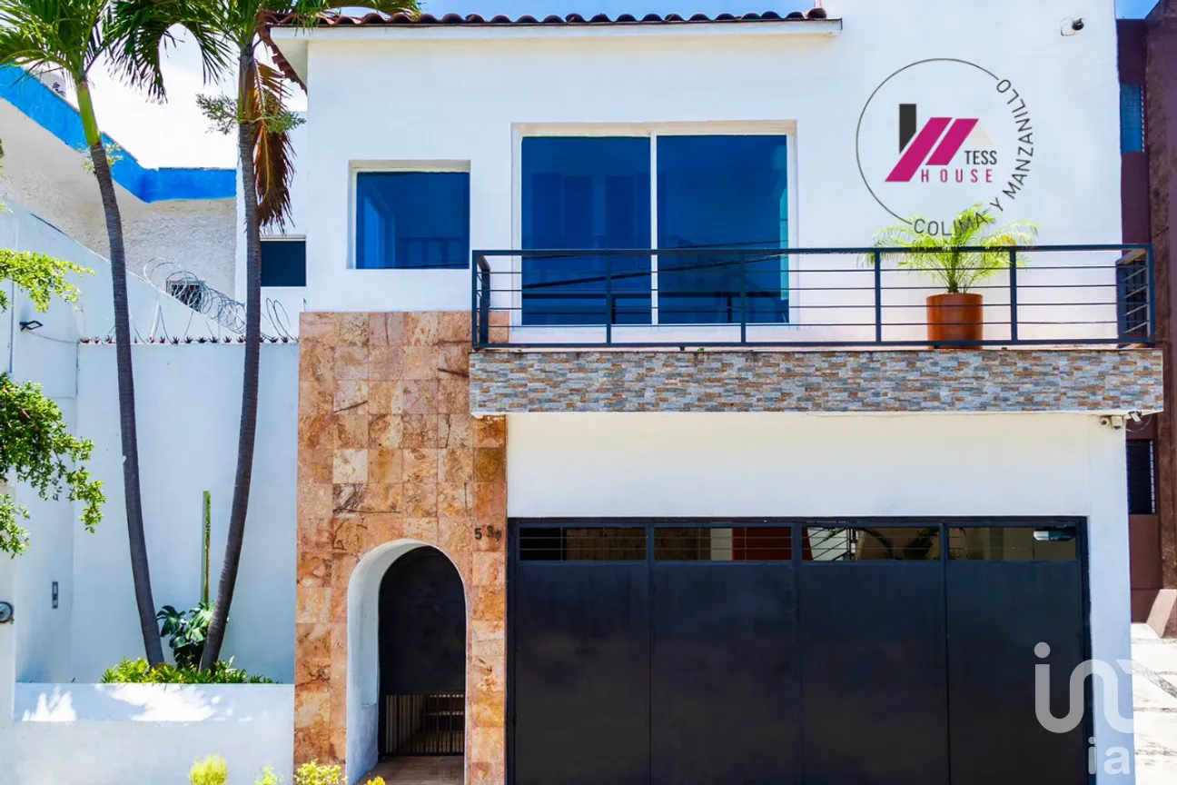 Casa en Venta en Lomas de Circunvalación, Colima, Colima | NEX-277553 | iad México | Foto 1 de 26