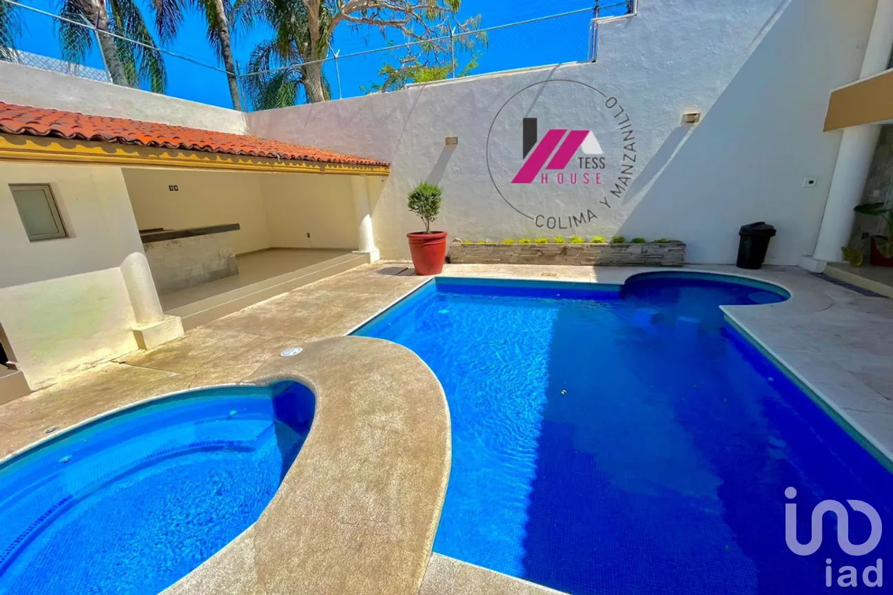 Casa en Venta en Jardines Vista Hermosa, Colima, Colima | NEX-277555 | iad México | Foto 4 de 18