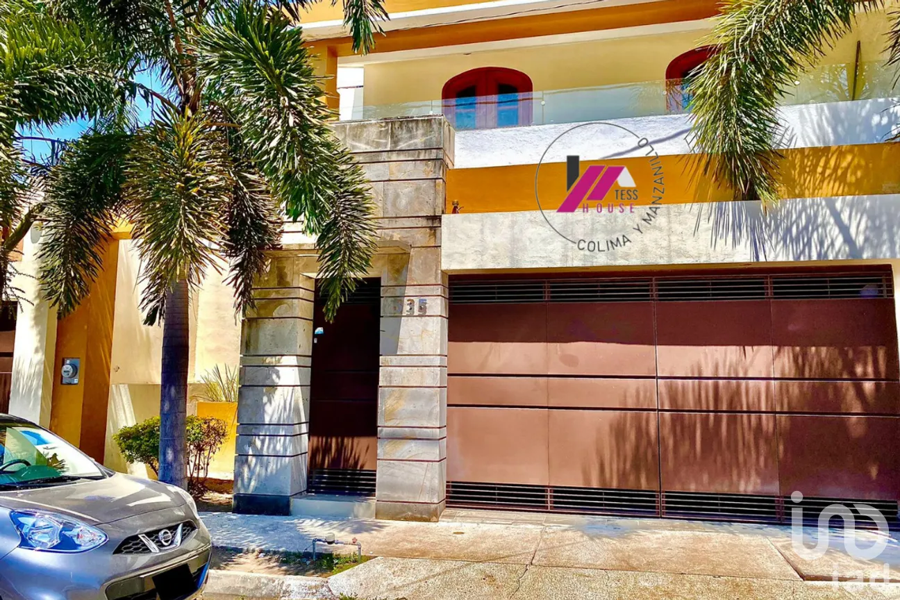 Casa en Venta en Jardines Vista Hermosa, Colima, Colima | NEX-277555 | iad México | Foto 1 de 18
