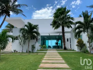 NEX-115676 - Casa en Venta, con 5 recamaras, con 3 baños, con 500 m2 de construcción en Telchac Puerto, CP 97407, Yucatán.