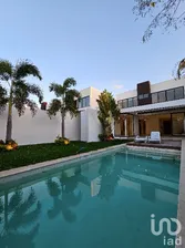 NEX-200728 - Casa en Venta, con 4 recamaras, con 4 baños, con 244.99 m2 de construcción en Temozon Norte, CP 97302, Yucatán.