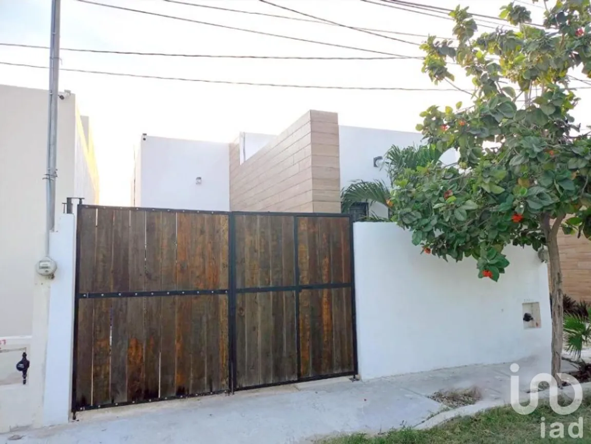Casa en Venta en Chicxulub Puerto, Progreso, Yucatán | NEX-229180 | iad México | Foto 1 de 15