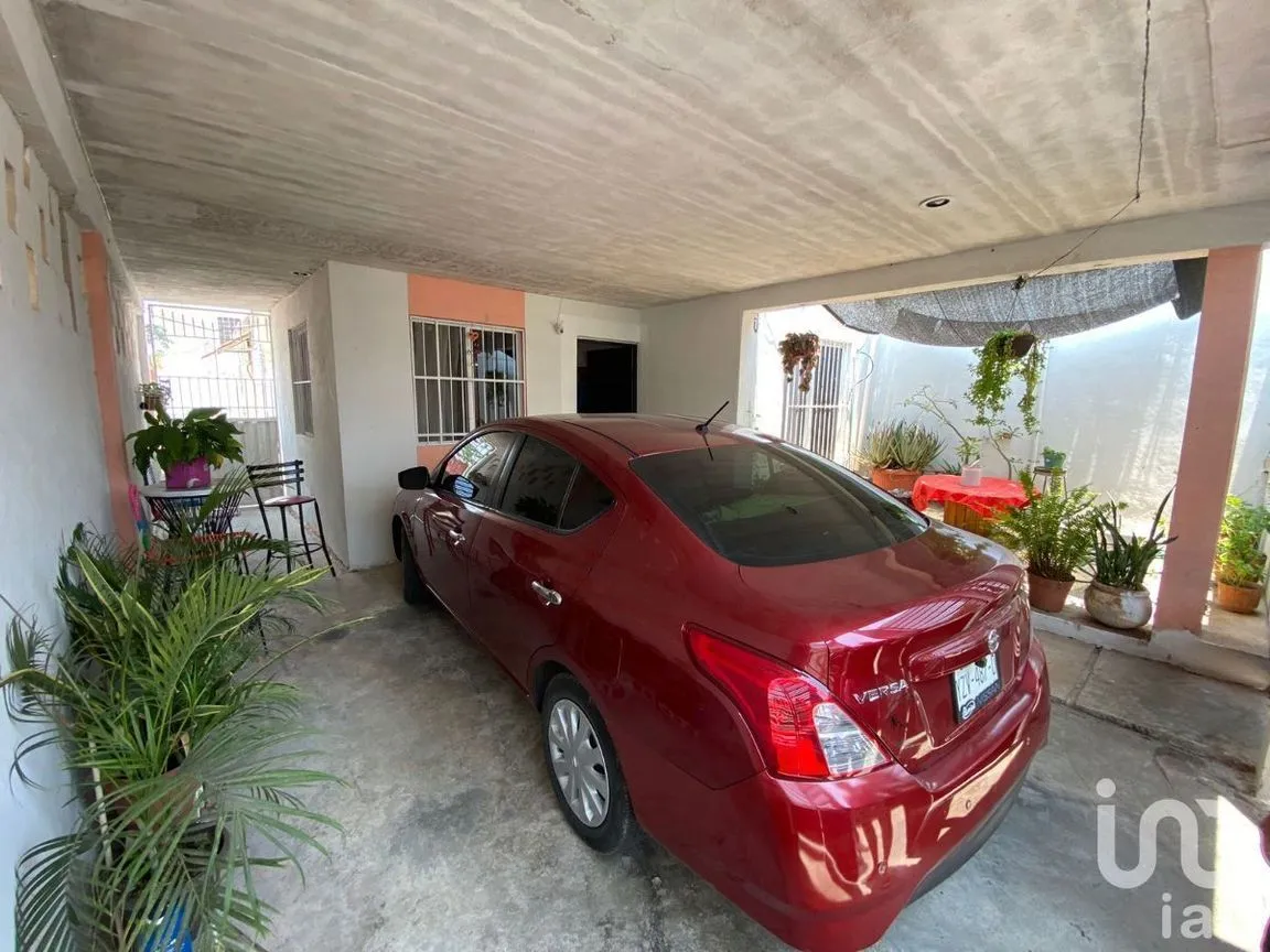 Casa en Venta en Yucalpeten, Mérida, Yucatán | NEX-229195 | iad México | Foto 2 de 17