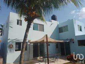 NEX-229243 - Casa en Venta, con 3 recamaras, con 3 baños, con 252.5 m2 de construcción en San Antonio Cinta, CP 97139, Yucatán.