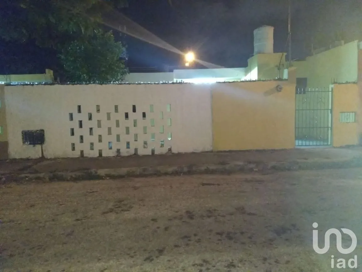 Casa en Venta en Circuito Colonias, Mérida, Yucatán | NEX-230274 | iad México | Foto 1 de 18
