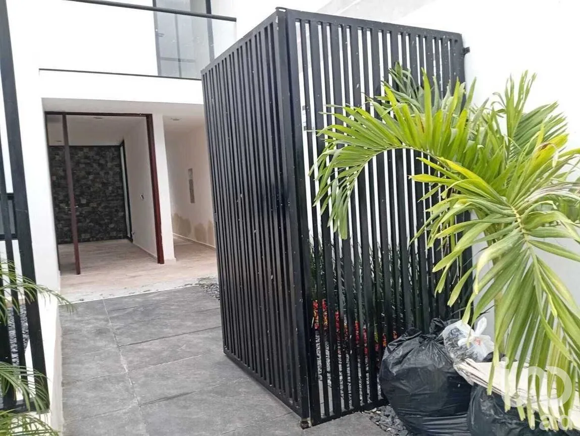 Casa en Venta en San Antonio Cinta, Mérida, Yucatán | NEX-279191 | iad México | Foto 2 de 25