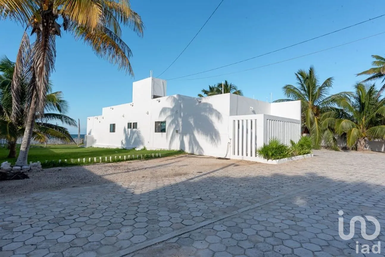 Casa en Venta en Chicxulub Puerto, Progreso, Yucatán | NEX-279206 | iad México | Foto 1 de 30
