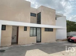 NEX-279236 - Oficina en Renta, con 4 baños en Garcia Gineres, CP 97070, Yucatán.
