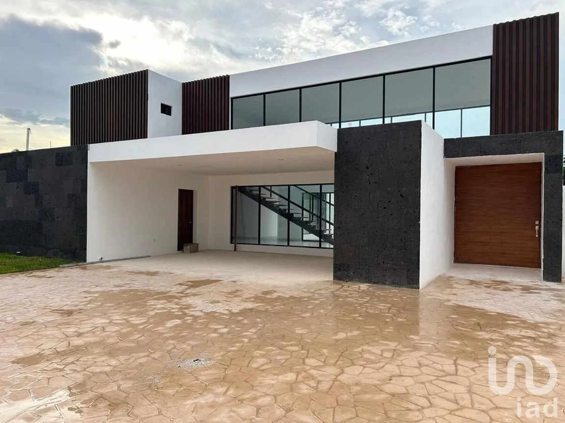 Casa en Venta en Jardines de Rejoyada, Mérida, Yucatán | NEX-279336 | iad México | Foto 1 de 8