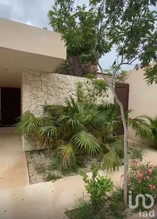 Casa en Venta en Cholul, Mérida, Yucatán | NEX-279346 | iad México | Foto 1 de 11