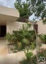NEX-279346 - Casa en Venta, con 3 recamaras, con 3 baños, con 289.54 m2 de construcción.