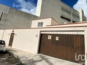 NEX-279347 - Casa en Venta, con 5 recamaras, con 4 baños, con 450 m2 de construcción en Buenavista, CP 97127, Yucatán.