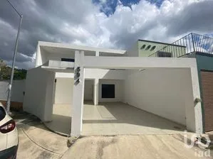 NEX-279378 - Casa en Venta, con 3 recamaras, con 2 baños.