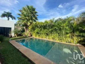 NEX-279397 - Casa en Venta, con 3 recamaras, con 3 baños, con 305.82 m2 de construcción en San Nicolás Del Norte, CP 97147, Yucatán.