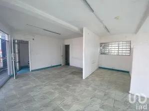 NEX-279420 - Local en Renta, con 100 m2 de construcción en Circuito Colonias, CP 97260, Yucatán.