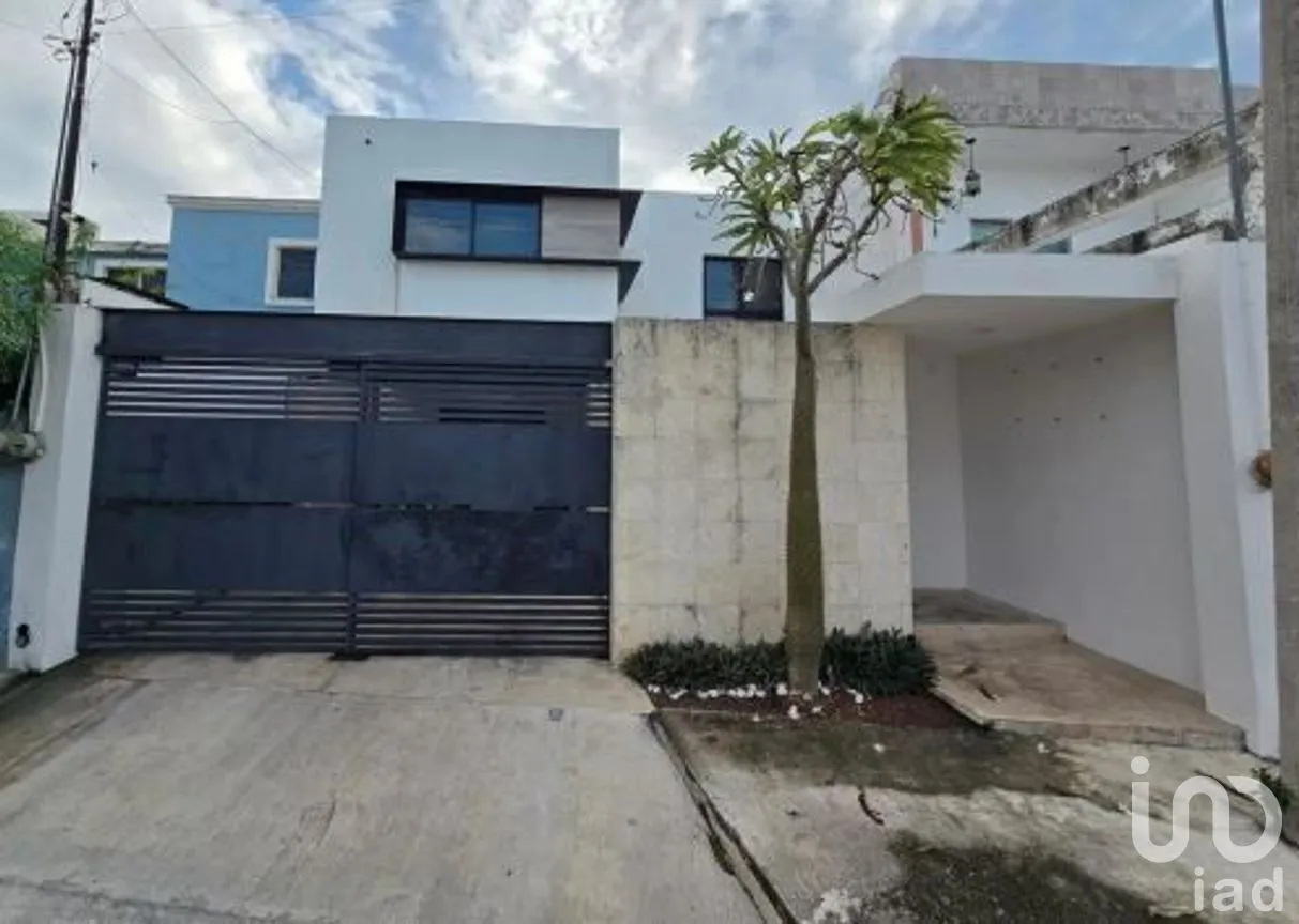 Casa en Venta en Montevideo, Mérida, Yucatán | NEX-279536 | iad México | Foto 1 de 37