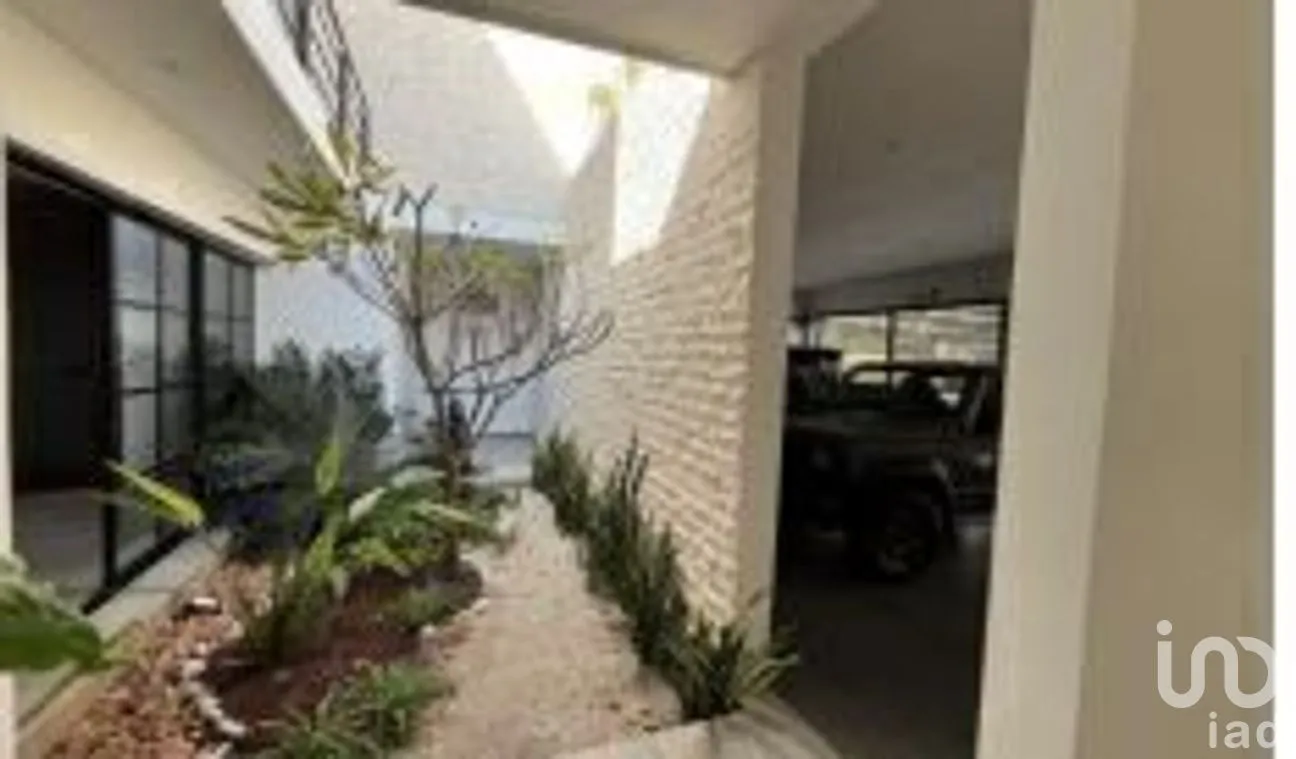 Casa en Venta en Montebello, Mérida, Yucatán | NEX-279559 | iad México | Foto 2 de 16