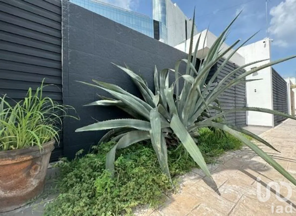 Casa en Venta en Montebello, Mérida, Yucatán | NEX-279581 | iad México | Foto 2 de 12