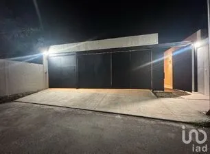 NEX-279582 - Casa en Venta, con 5 recamaras, con 4 baños, con 535.61 m2 de construcción.