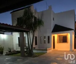 NEX-279679 - Casa en Venta, con 3 recamaras, con 2 baños, con 230.75 m2 de construcción en Progreso de Castro Centro, CP 97320, Yucatán.