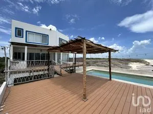 NEX-279697 - Casa en Venta, con 3 recamaras, con 3 baños, con 266 m2 de construcción en Sisal, CP 97356, Yucatán.