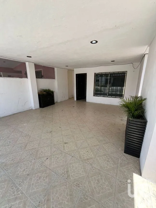 Casa en Venta en Miguel Alemán, Mérida, Yucatán | NEX-279701 | iad México | Foto 2 de 30