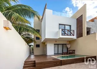 NEX-280038 - Casa en Venta, con 3 recamaras, con 4 baños, con 250.42 m2 de construcción en Chicxulub Puerto, CP 97330, Yucatán.