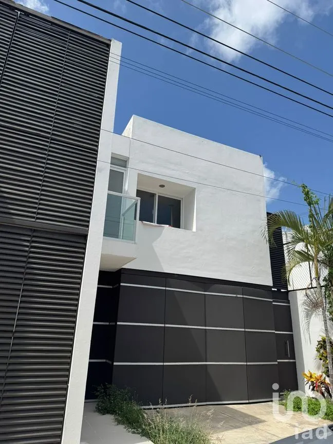 Casa en Venta en Montebello, Mérida, Yucatán | NEX-280609 | iad México | Foto 1 de 24