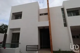 NEX-281914 - Casa en Venta, con 4 recamaras, con 4 baños, con 324.69 m2 de construcción en Benito Juárez Nte, CP 97119, Yucatán.