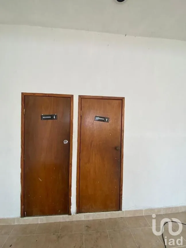 Local en Renta en Roma, Mérida, Yucatán | NEX-285009 | iad México | Foto 4 de 11