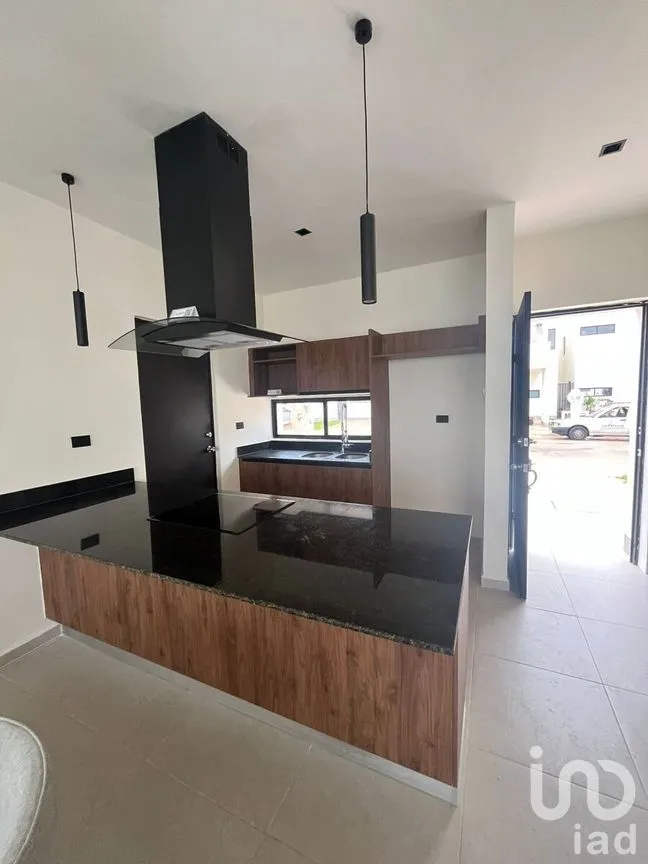 Casa en Venta en Tixcacal Opichen, Mérida, Yucatán | NEX-285025 | iad México | Foto 2 de 16