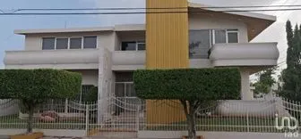 NEX-289035 - Casa en Venta, con 4 recamaras, con 3 baños, con 600 m2 de construcción en Campestre, CP 97120, Yucatán.
