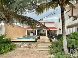 NEX-289038 - Casa en Venta, con 4 recamaras, con 5 baños, con 380 m2 de construcción en Chicxulub Puerto, CP 97330, Yucatán.